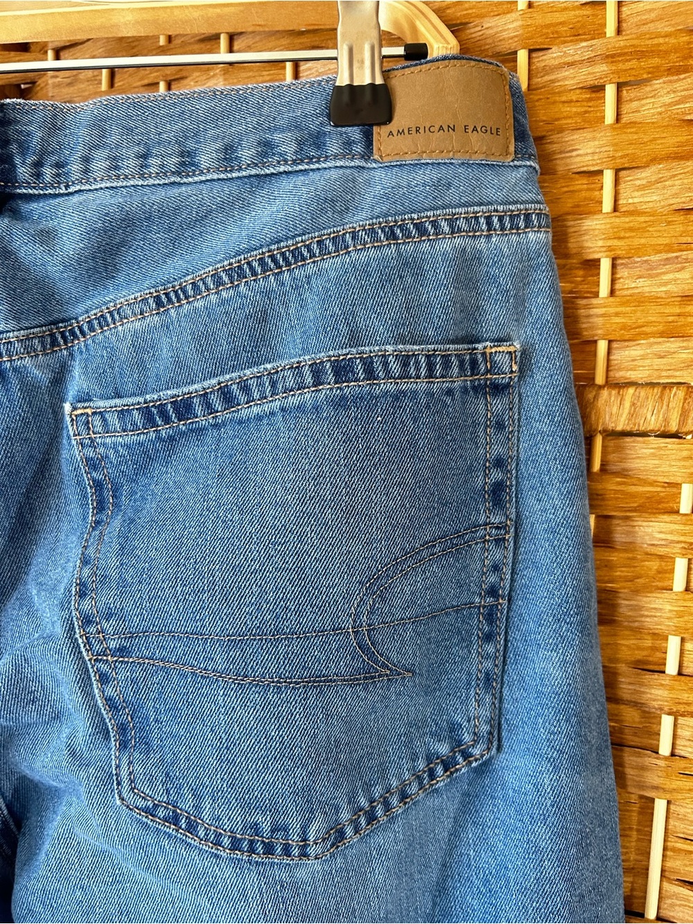 American Eagle Skater Jeans Women’s Size 12 High Rise Straight Leg Medium Wash - Picture 4 of 7